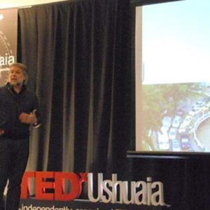 Videocurso dirigido a cualquier estudiante o interesado en la arquitectura, a cargo de uno de los arquitectos más brillantes del país de la súltimas décadas.