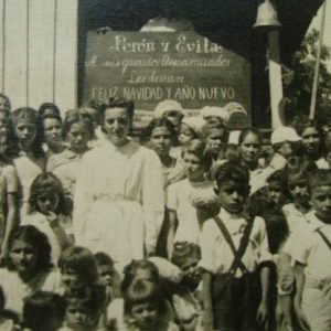 Descubre una nueva visión sobre la enseñanza en estas épocas en España, para comprender mejor las raices del sistema educativo de la democracia.