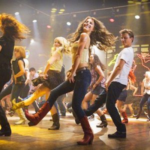 En este curso online vas a aprender de manera fácil y divertida Country Line Dance, disfrutarás con nuestras coreografías.